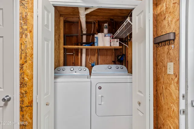 $635,000 | 112 Dolphin Bay Estates, Cedar Point, NC 28584