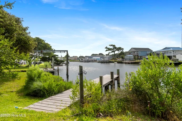 $635,000 | 112 Dolphin Bay Estates, Cedar Point, NC 28584