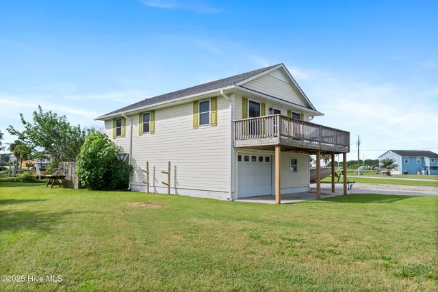 $635,000 | 112 Dolphin Bay Estates, Cedar Point, NC 28584