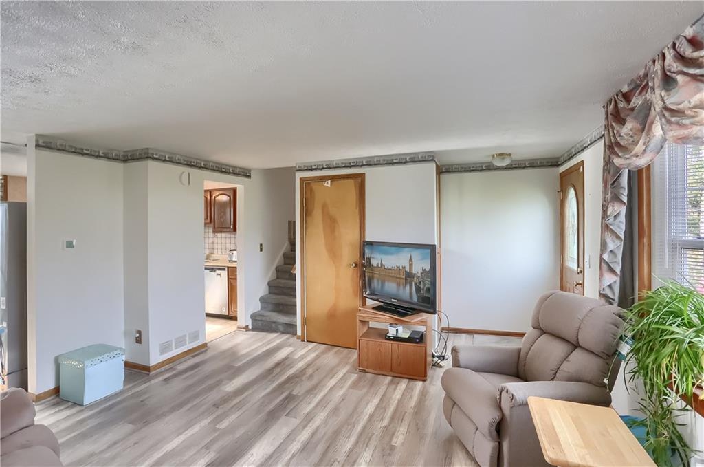 4515 Dawn Road Gibsonia, PA 15044 - Photo 3 of 25 Gallery Image 3