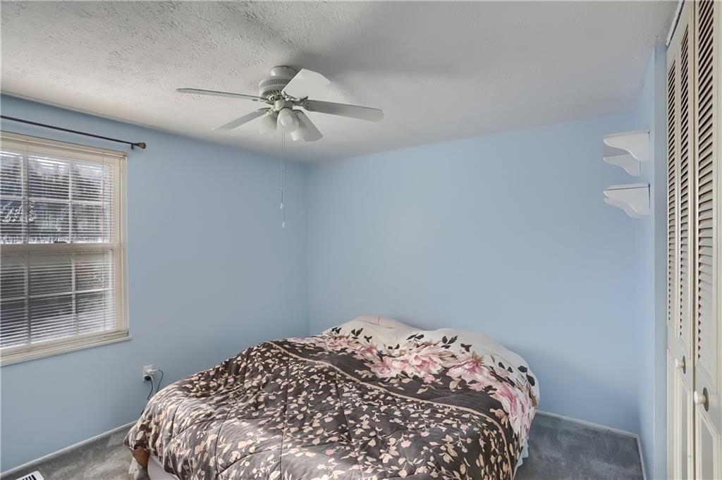 4515 Dawn Road Gibsonia, PA 15044 - Photo 9 of 25 Gallery Image 9