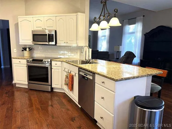 $489,900 | 1135 Explorer Court, Osage Beach, MO 65065