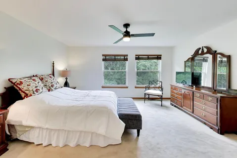 $550,000 | 435 Oak Grove Circle, Wauconda, IL 60084