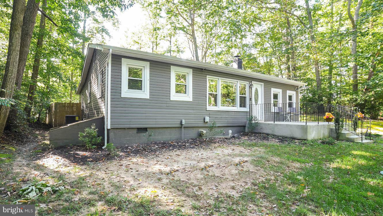 327 Maverick Road Lusby, MD 20657 - Photo 3 of 37