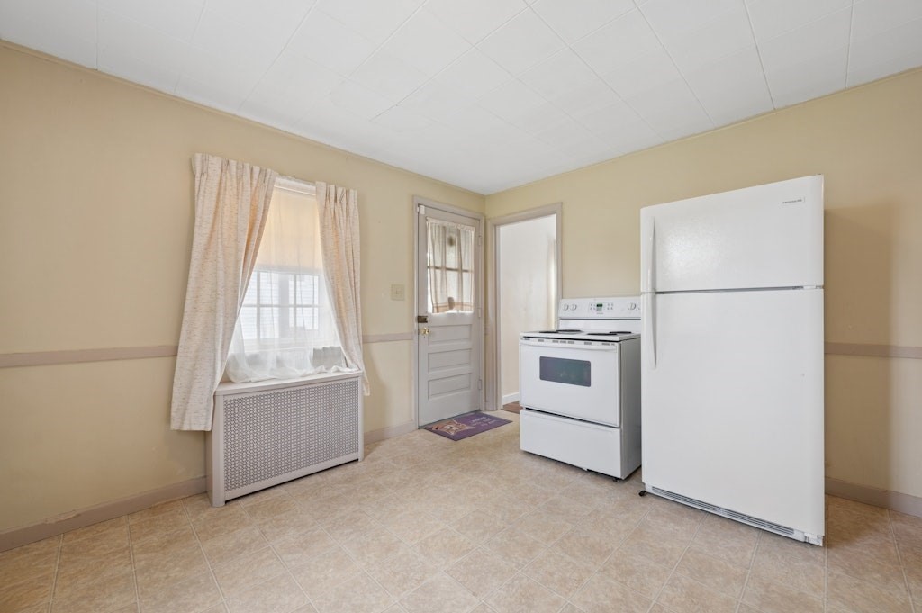 24 Falmouth Street Worcester, MA 01607 - Photo 12 of 28