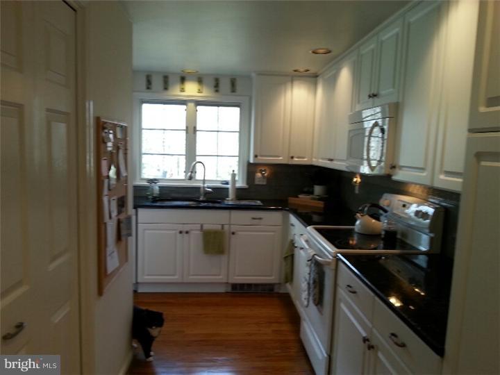 691 Mount View Road Berwyn, PA 19312 - Photo 5 of 15 Kitchen