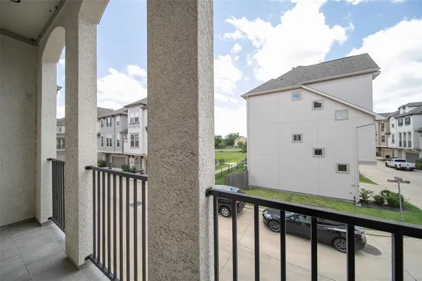 $2,850 | 2011 Royal Landing Drive, Houston, TX 77045