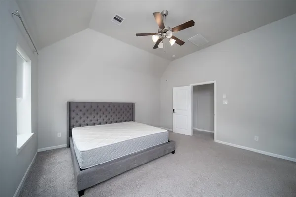 $2,850 | 2011 Royal Landing Drive, Houston, TX 77045