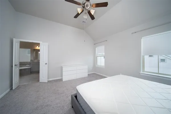 $2,850 | 2011 Royal Landing Drive, Houston, TX 77045