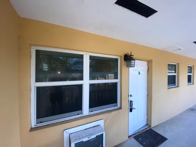 $1,395 | 111 North L Street, Unit 6, Lake Worth Beach, FL 33460