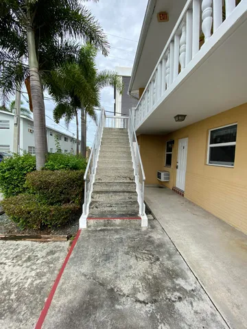 $1,395 | 111 North L Street, Unit 6, Lake Worth Beach, FL 33460