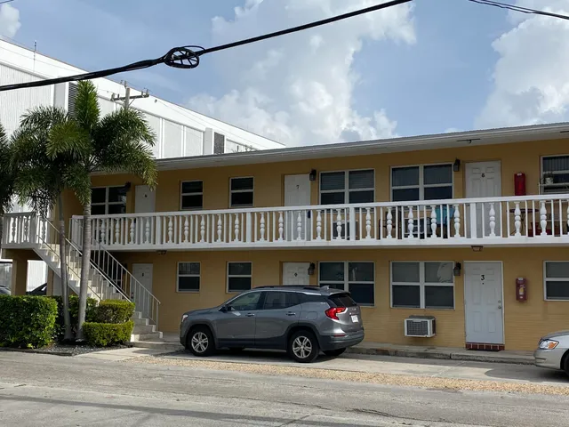 $1,395 | 111 North L Street, Unit 6, Lake Worth Beach, FL 33460
