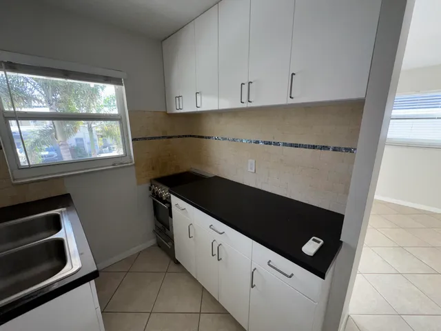 $1,395 | 111 North L Street, Unit 6, Lake Worth Beach, FL 33460