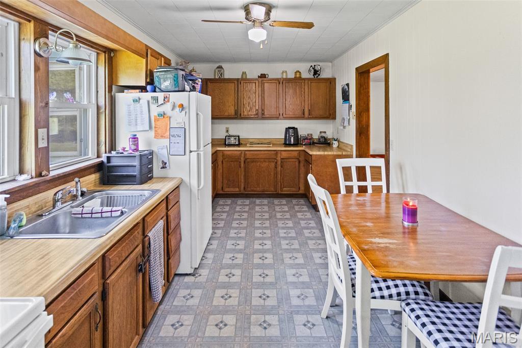211 South Public Road Fieldon, IL 62031 - Photo 12 of 41