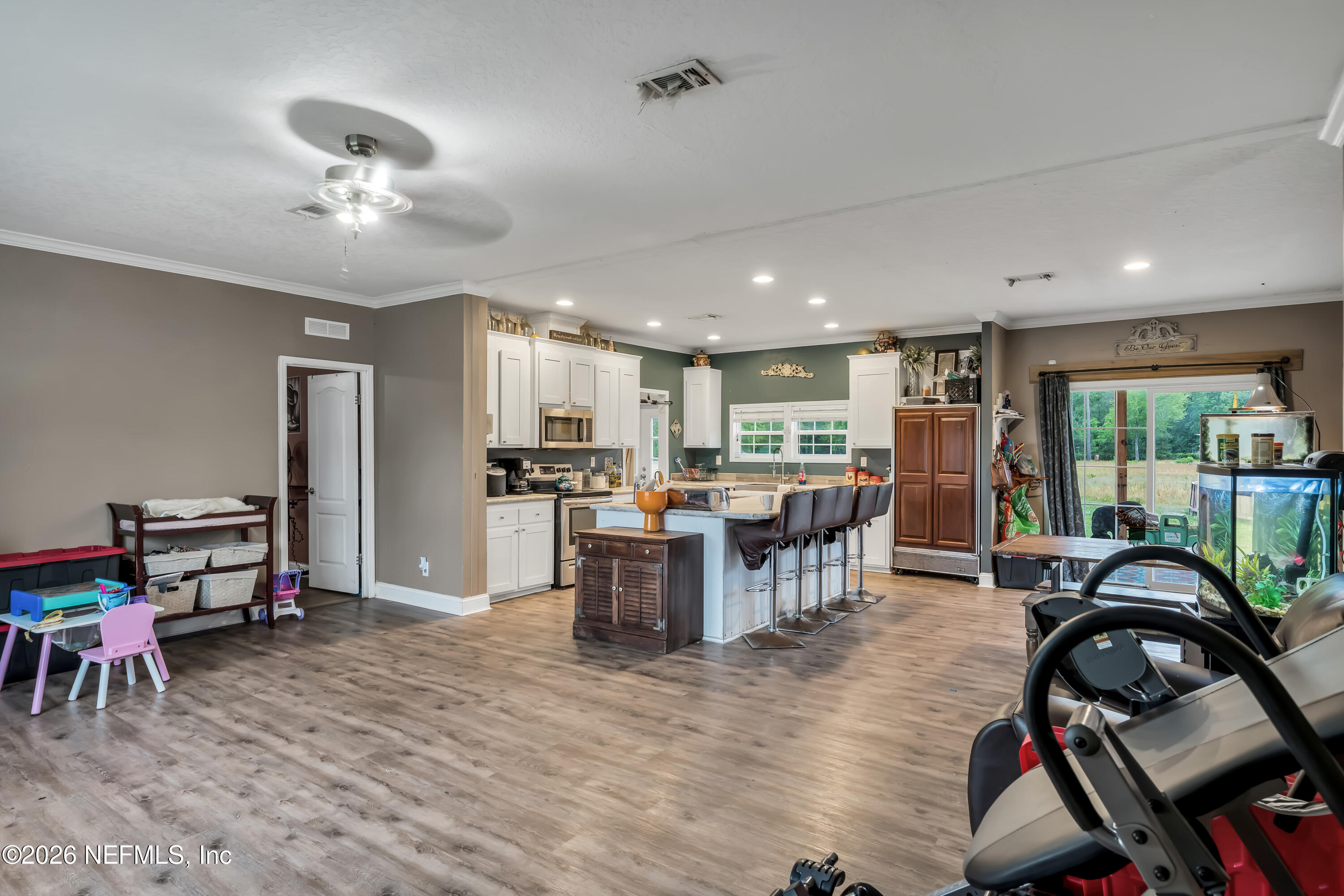 11018 Aaron Fish Road Glen St. Mary, FL 32040 - Photo 7 of 28 6-print-Living Room
