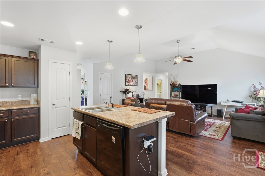 300 White Willow Court Springfield, GA 31329 - Photo 9 of 22