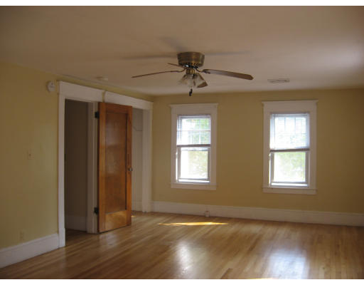 994 Sumner Avenue Springfield, MA 01118 - Photo 8 of 10