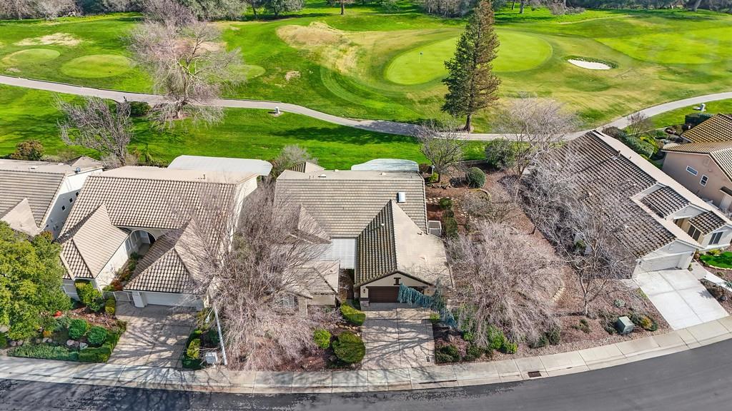 6014 Timberlodge Lane Roseville, CA 95747 - Photo 2 of 63 a view of a swimming pool with a yard