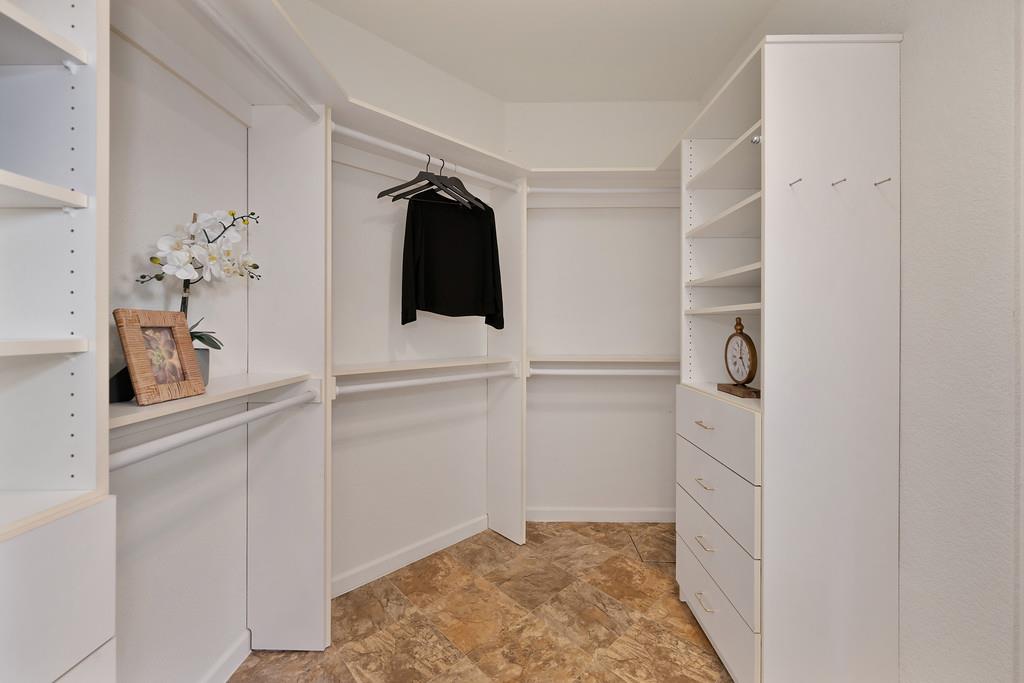 6014 Timberlodge Lane Roseville, CA 95747 - Photo 36 of 63 a view of walk in closet