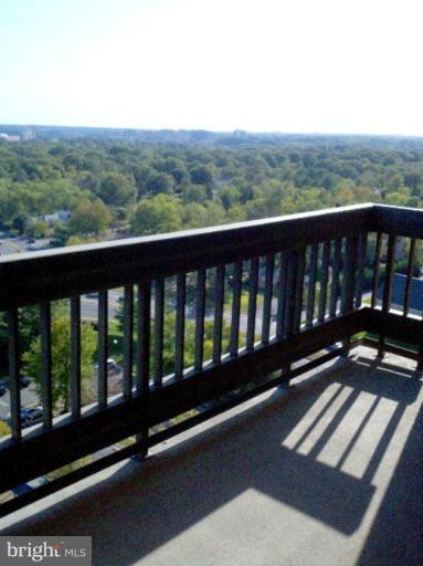 5505 Seminary Road, Unit 1617N Falls Church, VA 22041 - Photo 3 of 21 City View 1