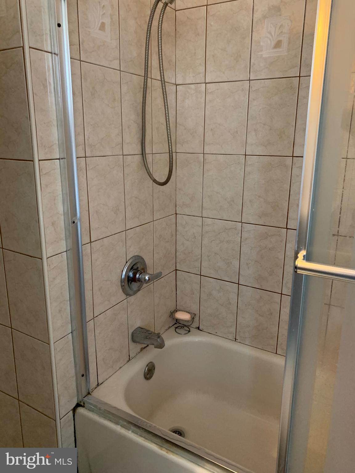 417 Broadview Road Upper Darby, PA 19082 - Photo 29 of 36