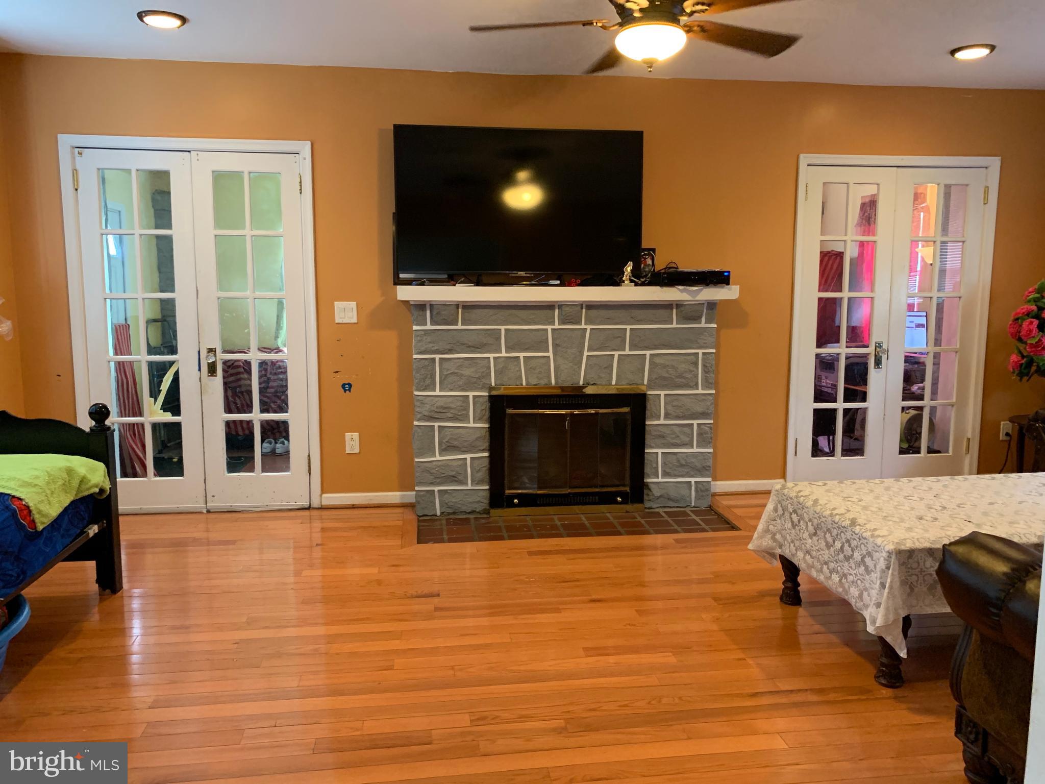 417 Broadview Road Upper Darby, PA 19082 - Photo 6 of 36
