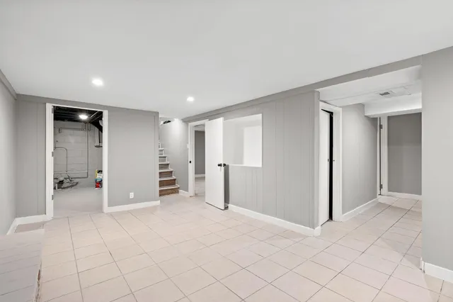 a view of empty room