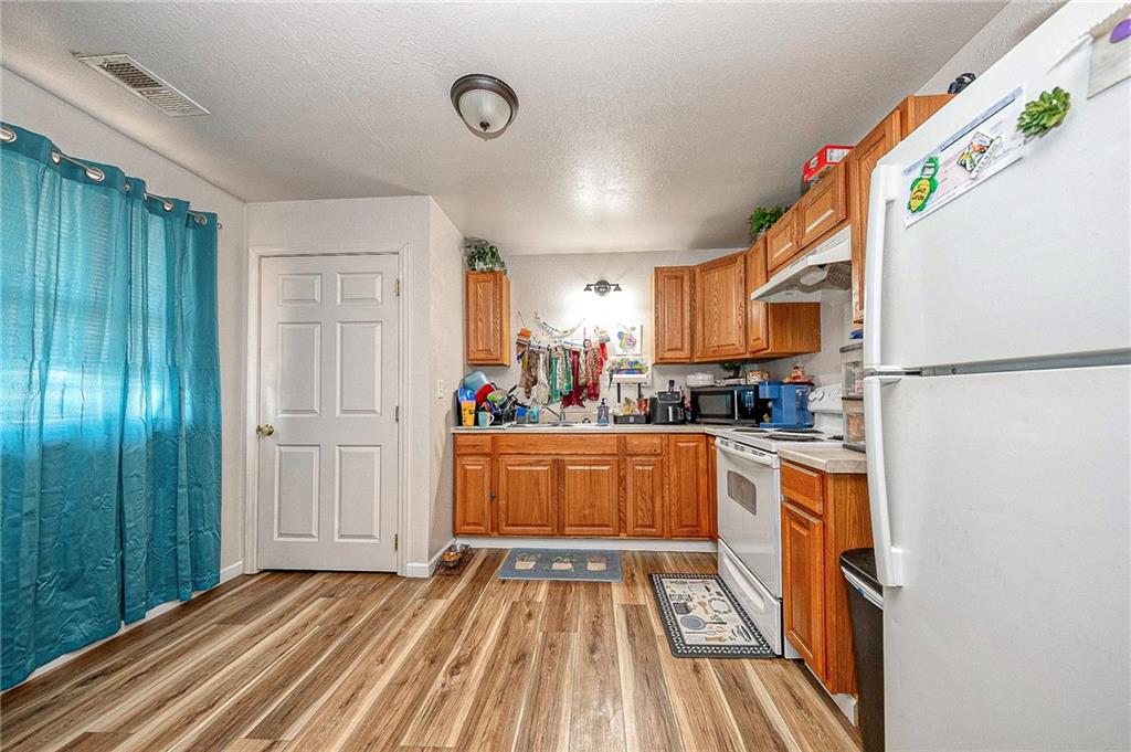 249 Washington Road, Unit 1 & 2 Waynesburg, PA 15370 - Photo 15 of 22 Unit 2 kitchen
