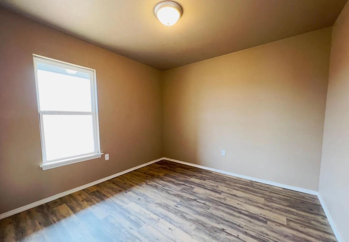 2202 East 10th Street Lubbock, TX 79403 - Photo 6 of 7 original - 2026-10-07T155441.140