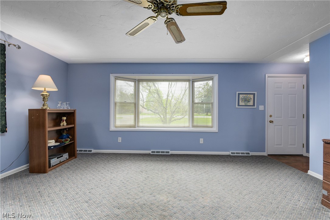 3276 Center Road Avon, OH 44011 - Photo 4 of 33
