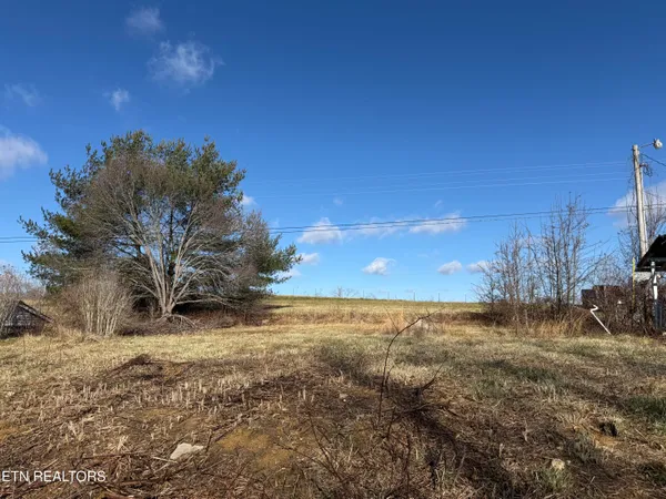 $53,000 | 4925 Nashville Highway, Deer Lodge, TN 37726