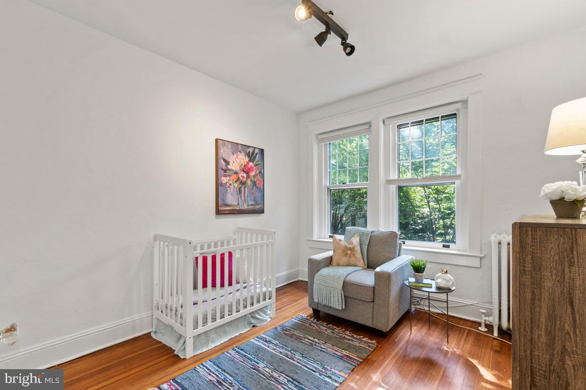 1709 Lanier Place Northwest Washington, DC 20009 - Photo 19 of 47 3rd bedroom