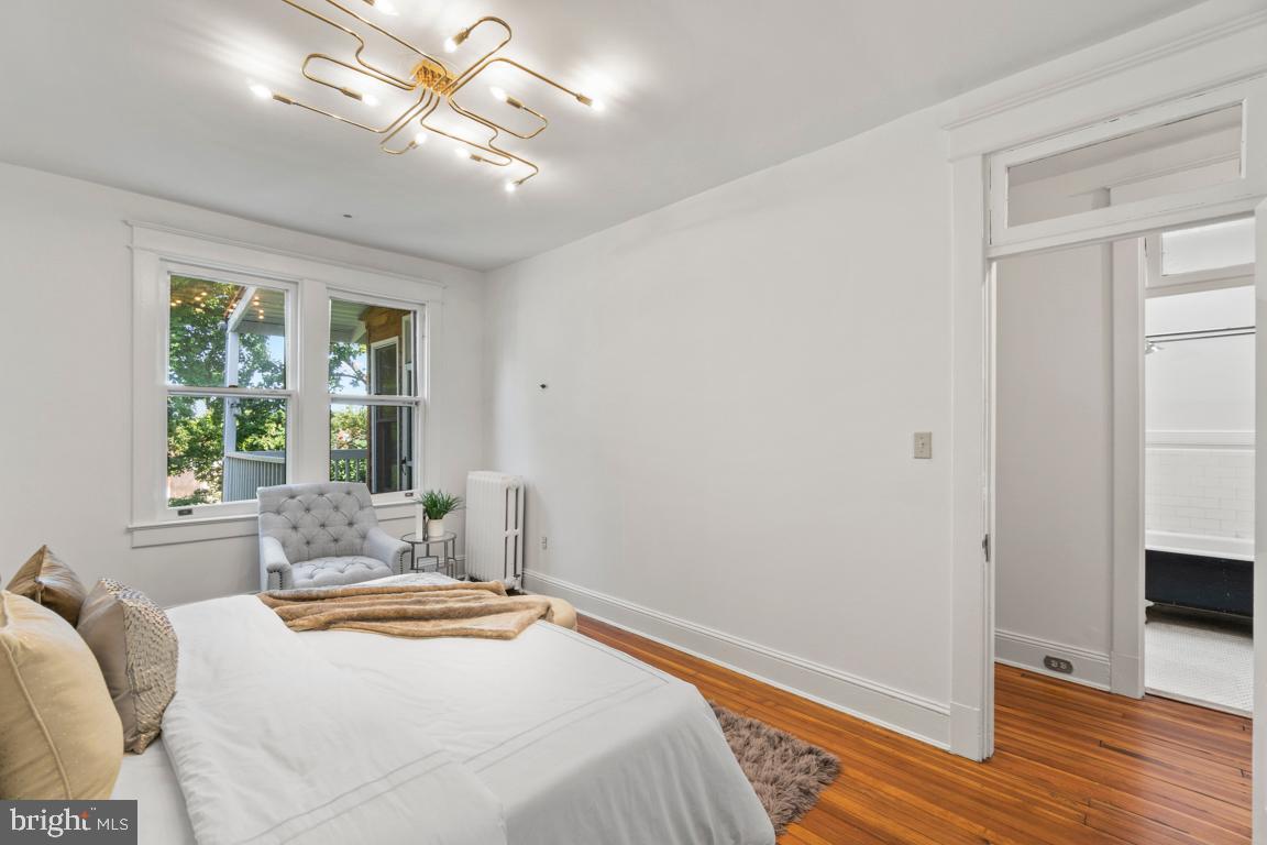 1709 Lanier Place Northwest Washington, DC 20009 - Photo 25 of 47 Primary bedroom