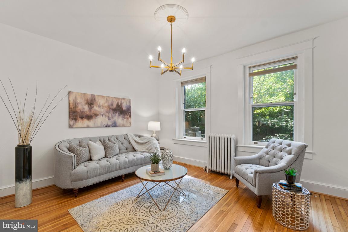 1709 Lanier Place Northwest Washington, DC 20009 - Photo 5 of 47 Living room