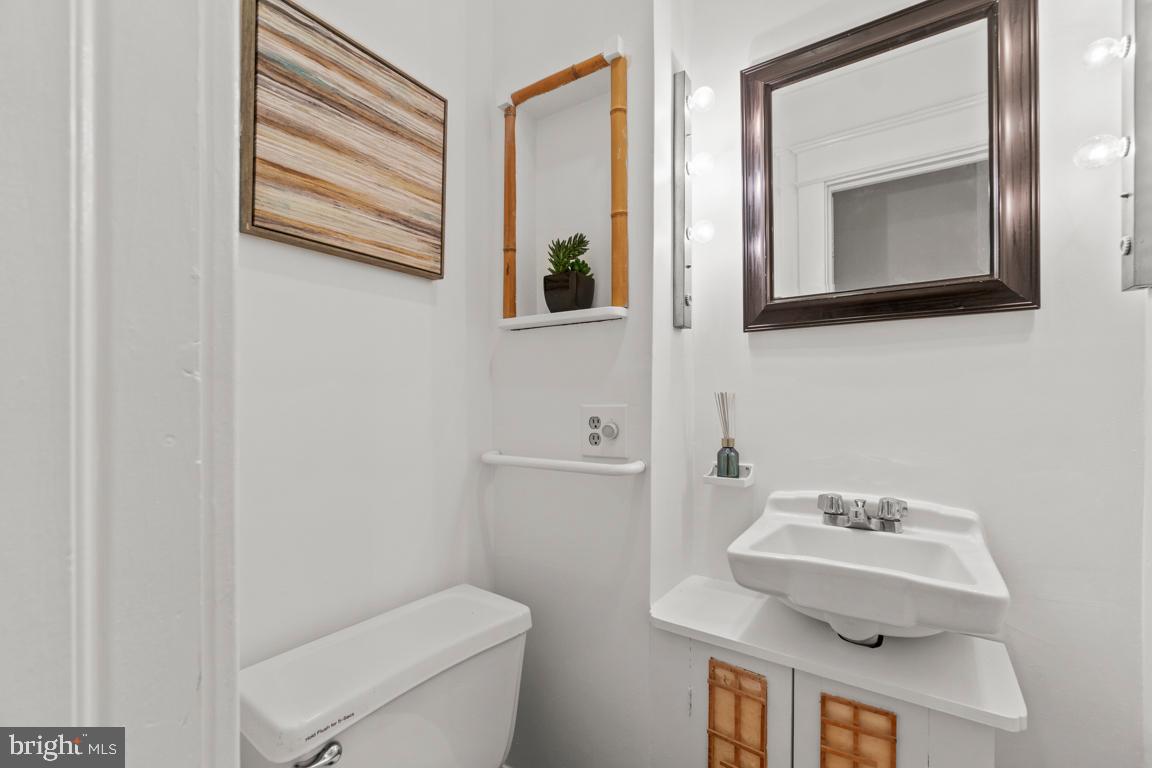 1709 Lanier Place Northwest Washington, DC 20009 - Photo 9 of 47 First floor half bath