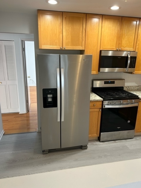 711 Austin Street, Unit 303 Evanston, IL 60202 - Photo 7 of 12