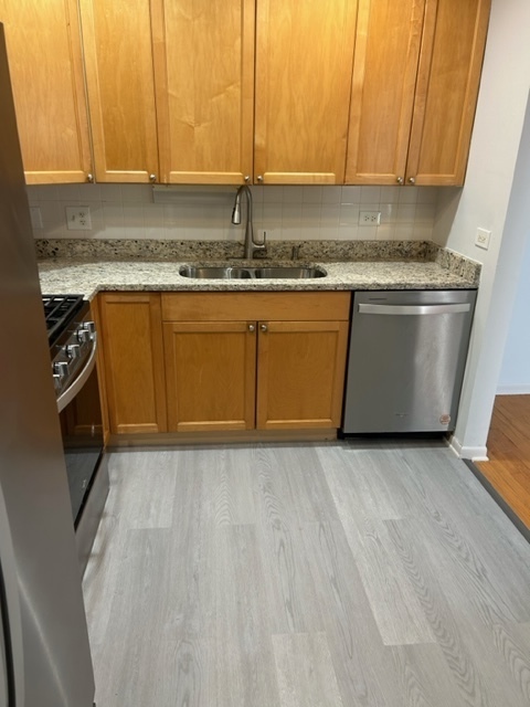 711 Austin Street, Unit 303 Evanston, IL 60202 - Photo 9 of 12