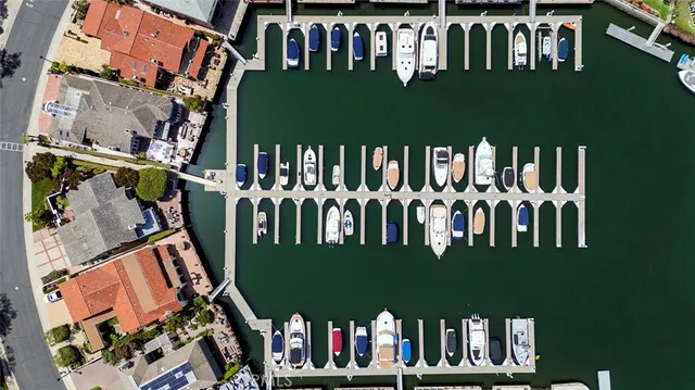 a view of a fountain in the yard