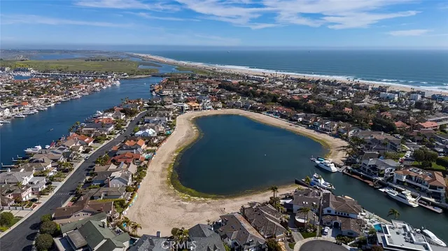 a view of a tennis court