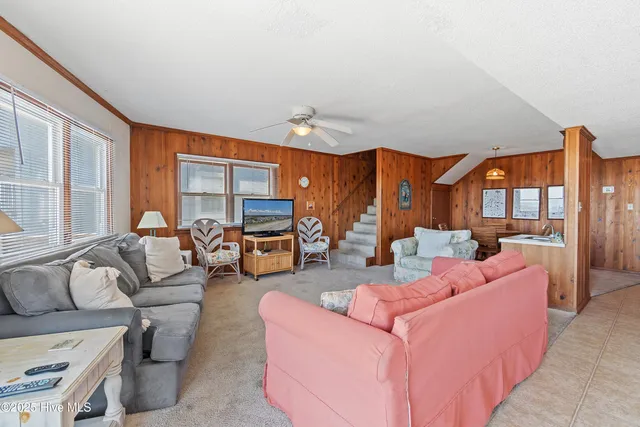 $1,225,000 | 1097 Ocean Boulevard West, Holden Beach, NC 28462