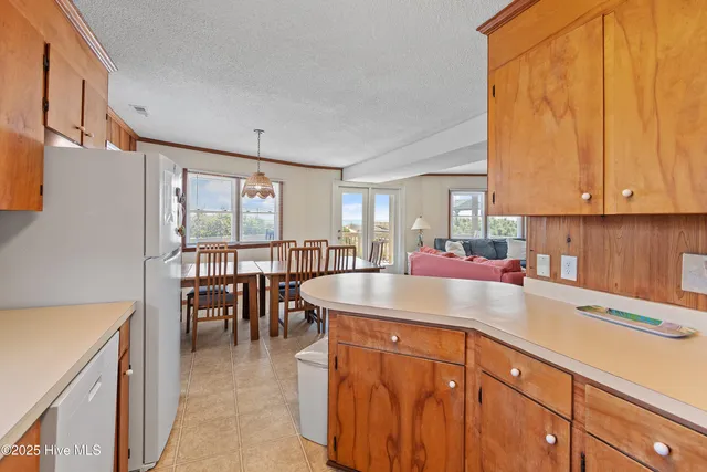 $1,225,000 | 1097 Ocean Boulevard West, Holden Beach, NC 28462