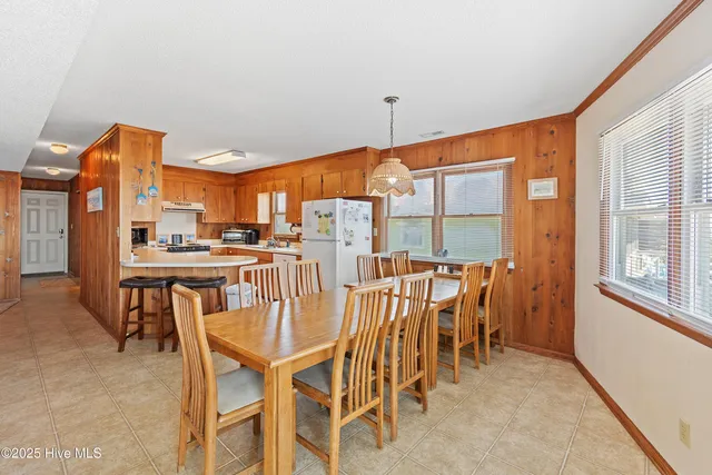 $1,225,000 | 1097 Ocean Boulevard West, Holden Beach, NC 28462