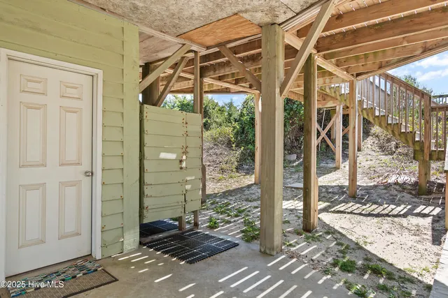 $1,225,000 | 1097 Ocean Boulevard West, Holden Beach, NC 28462