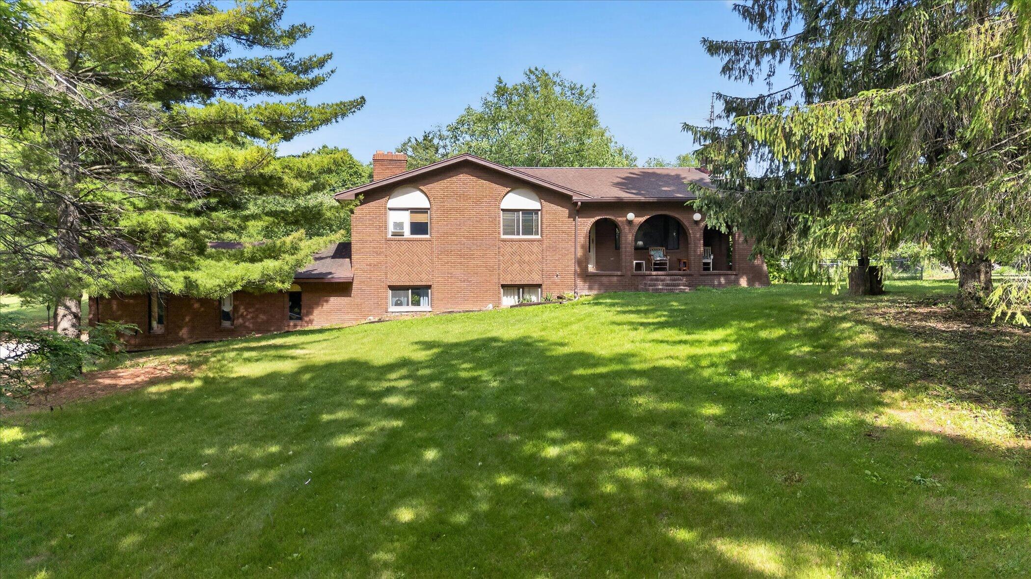 2717 Fishbeck Road Howell, MI 48843 - Photo 5 of 71 05-2717-Fishbeck-Rd-Howell-WindowStill