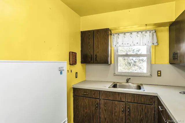 $799,000 | 562 Arcadian Avenue, Valley Stream, NY 11580