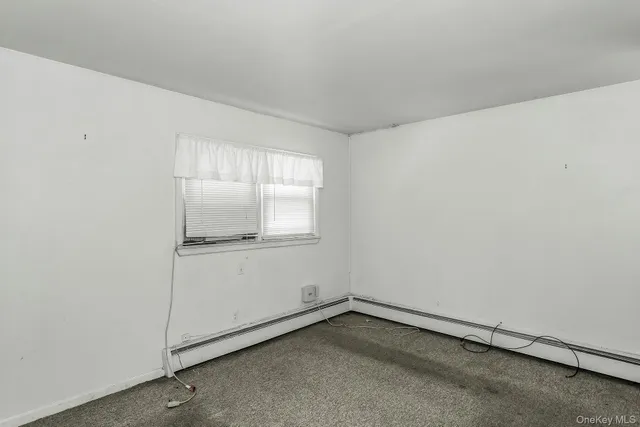 $799,000 | 562 Arcadian Avenue, Valley Stream, NY 11580