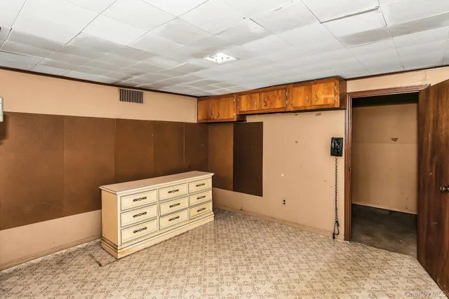 $799,000 | 562 Arcadian Avenue, Valley Stream, NY 11580