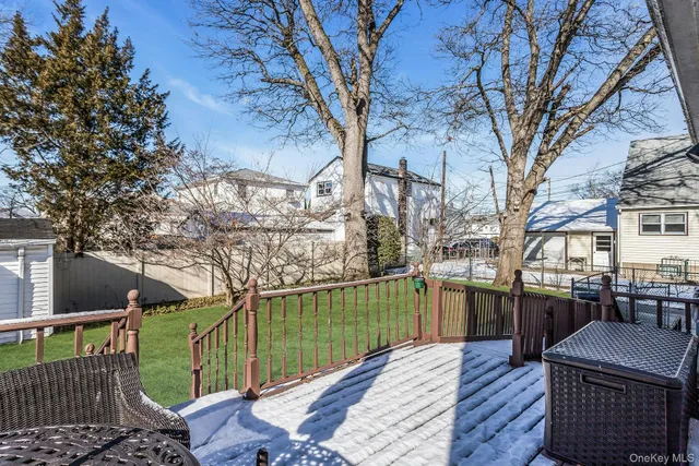 $799,000 | 562 Arcadian Avenue, Valley Stream, NY 11580