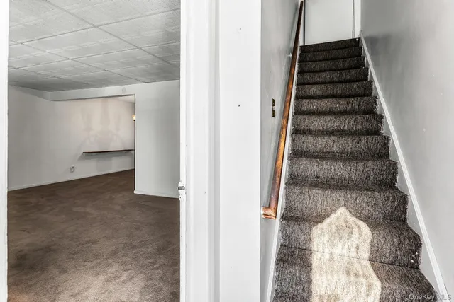 $799,000 | 562 Arcadian Avenue, Valley Stream, NY 11580