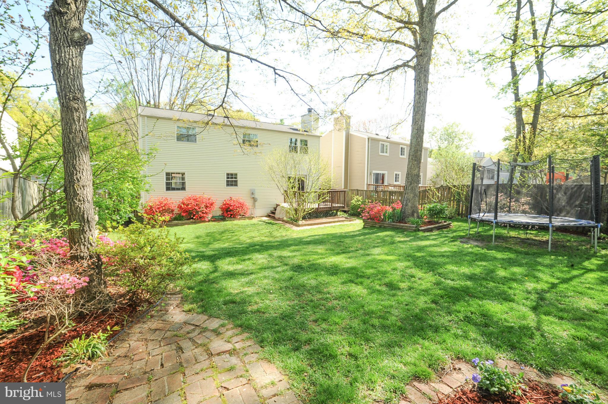 8285 Raindrop Way Springfield, VA 22153 - Photo 21 of 23 Large Fenced in Yard